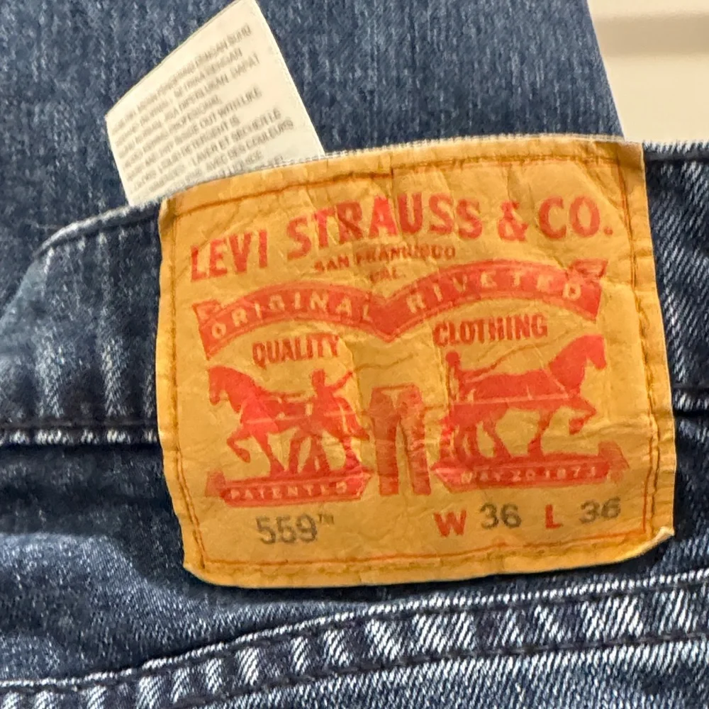 Levi's 559 Dark Blue Relaxed Fit Jeans - Picture 2 of 6